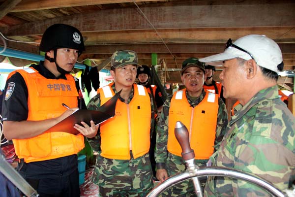 Patrols bring security to Mekong River Patrols bring security to Mekong River