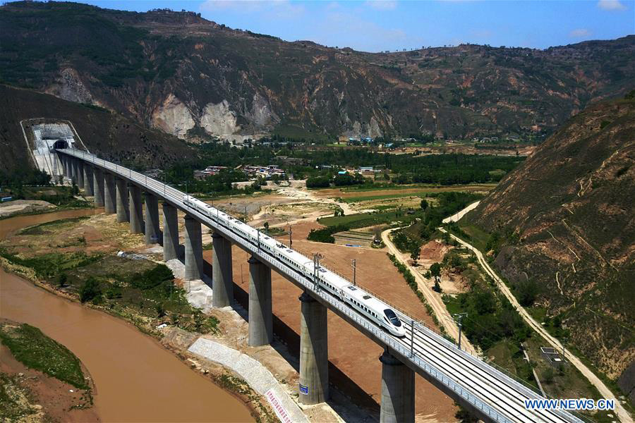 China's Baoji-Lanzhou high-speed railway line starts test runs