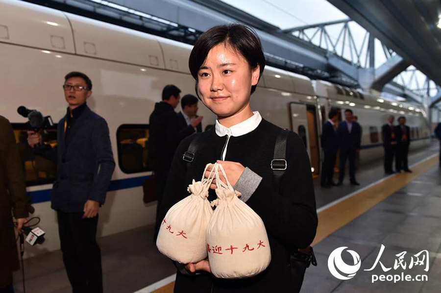 Delegates to CPC national congress arrive in Beijing