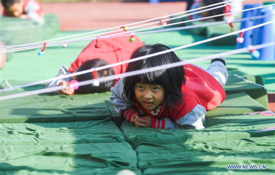 Children attend fire-fighting educational activity in E China