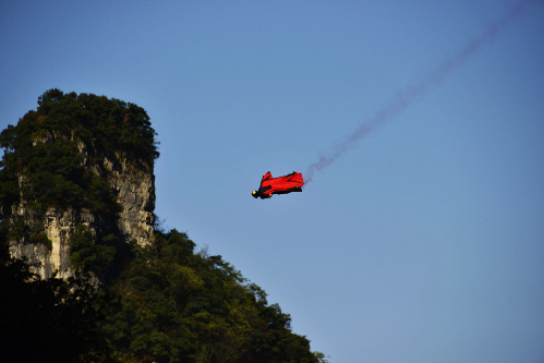 紅牛翼裝飛行世錦賽榮登美國(guó)《時(shí)代》年度最佳發(fā)明榜