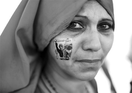 Venezuela to probe poison suspicions