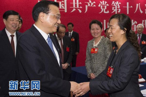 李克強參加山東代表團(tuán)討論