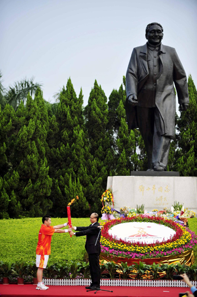 亞運圣火映照深圳三十年輝煌足跡