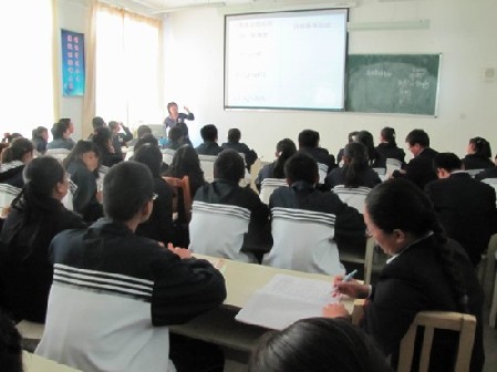 和碩一中“同課異構(gòu)”精彩紛呈 49節(jié)課課課有亮點(diǎn)節(jié)節(jié)有看點(diǎn)