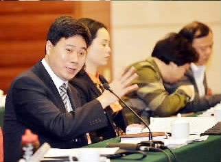 鐘志生寄語檢察機關(guān):堅持為民根本務(wù)實原則清廉要求