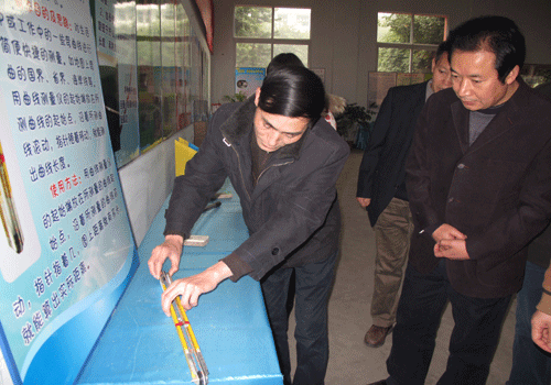 十歲孩童發(fā)明曲線測(cè)量?jī)x 專(zhuān)家稱(chēng)可申報(bào)專(zhuān)利