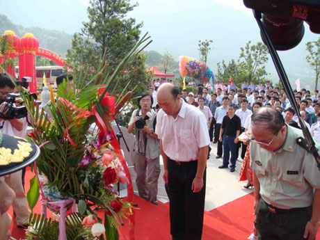 全國首座消防烈士紀念碑在福州落成[組圖]