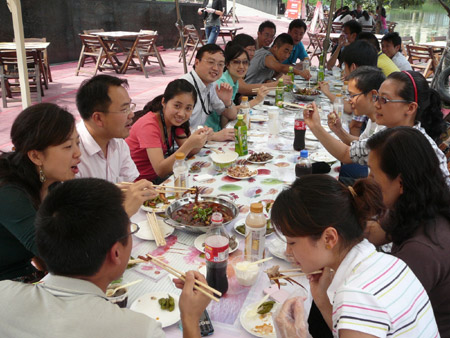美食盛宴 中秋同饗(組圖)