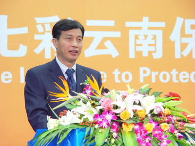 王建華:“七彩云南保護行動”使云南天藍地綠水清