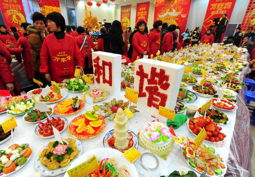 武漢:“萬家宴”盛情慶小年