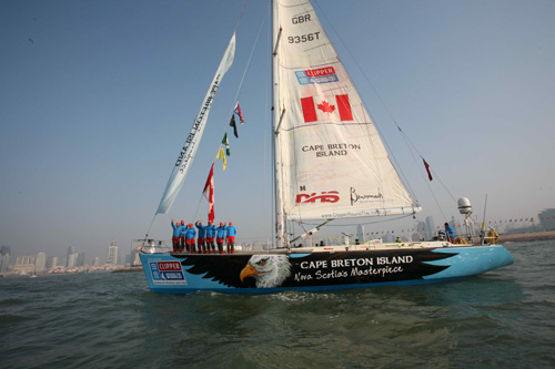 青島市隆重歡迎克利伯環(huán)球帆船賽船隊(duì)(圖)