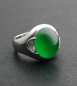 百余件高檔翡翠亮相云南翡翠鑒賞會 價值近十億