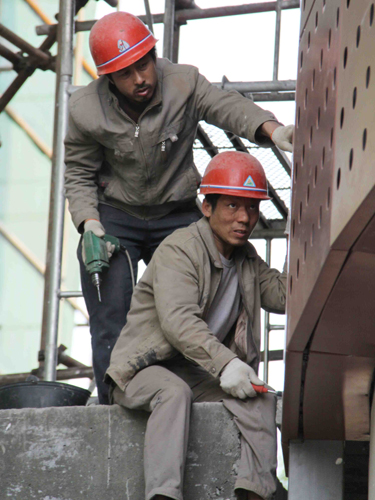 影像特寫:福建援建彭州施工者表情