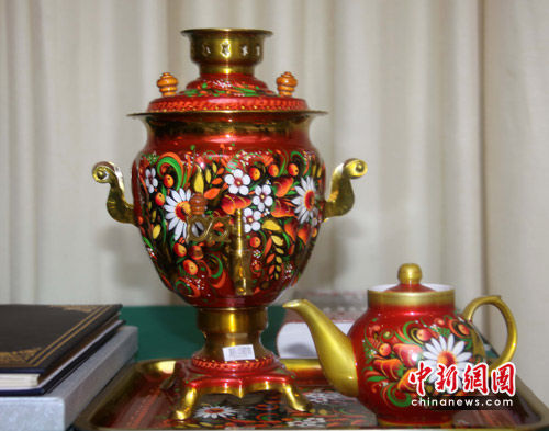 胡錦濤會見參加抗日戰(zhàn)爭的俄羅斯老戰(zhàn)士(組圖)