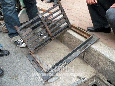 大連:舉報偷盜排水井蓋每個獎500元