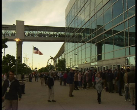 巴菲特：貨幣進(jìn)入貶值時(shí)代 賭中國(guó)未來(lái)十年好事不斷