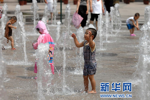 冰城遭遇“火爐天”