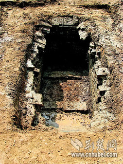 江夏區(qū)發(fā)現(xiàn)北宋夫妻并穴墓 出土文物20余件