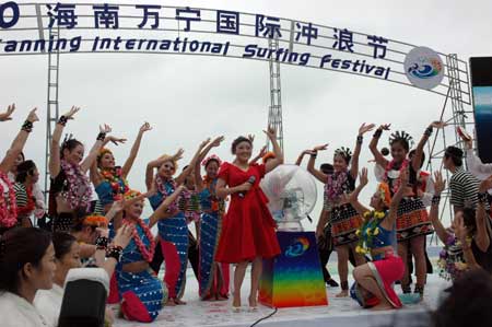 2010中國(guó)海南萬(wàn)寧國(guó)際沖浪節(jié)6日正式開(kāi)幕