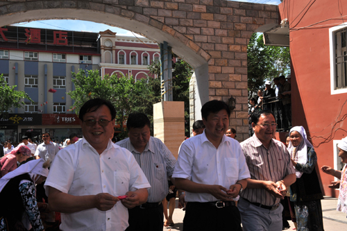 哈爾濱市委副書記、市長宋希斌在青河縣考察調(diào)研