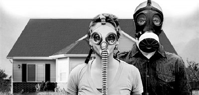 美一對(duì)夫婦儲(chǔ)2.5萬發(fā)子彈應(yīng)對(duì)