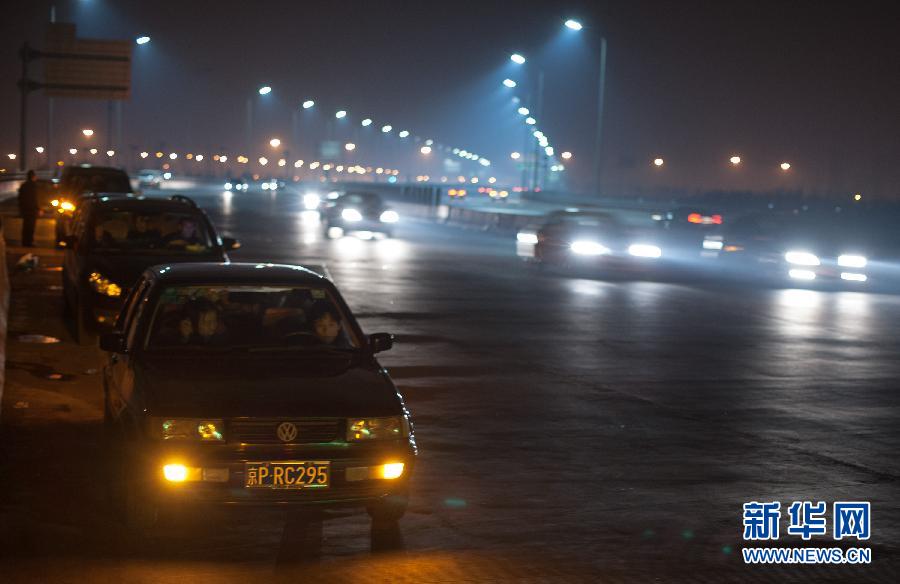 今日凌晨全國收費(fèi)公路春節(jié)小型客車免費(fèi)通行正式實施