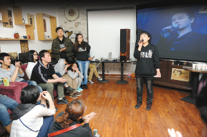 揭張國榮拍霸王別姬幕后事 為受辱女替身打抱不平