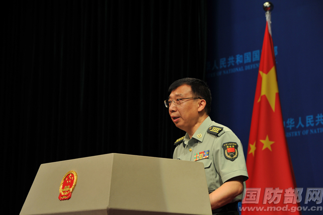 國防部：菲軍艦非法坐灘嚴(yán)重侵犯中國領(lǐng)土主權(quán)