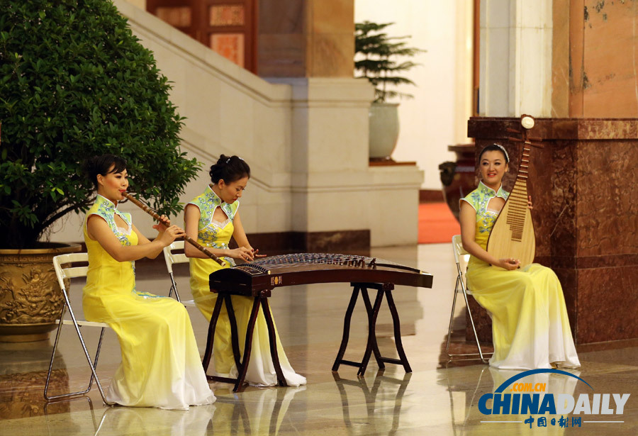 人民大會(huì)堂迎賓風(fēng)景線