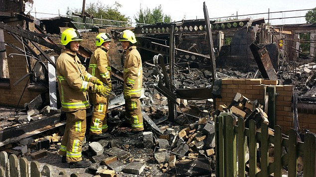 英5名學(xué)生疑開學(xué)前放火燒毀學(xué)校