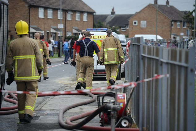 英5名學生疑開學前放火燒毀學校