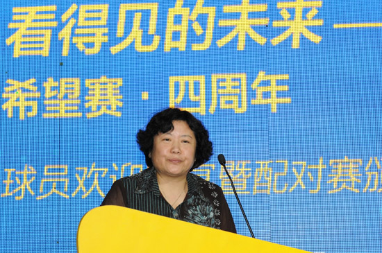 球員唱響珠?？倹Q賽晚宴 周佳怡當(dāng)選年度希望之星