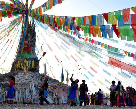 “祁連風光、裕固文化”正在成就 “中國最具民俗風情的旅游大縣”