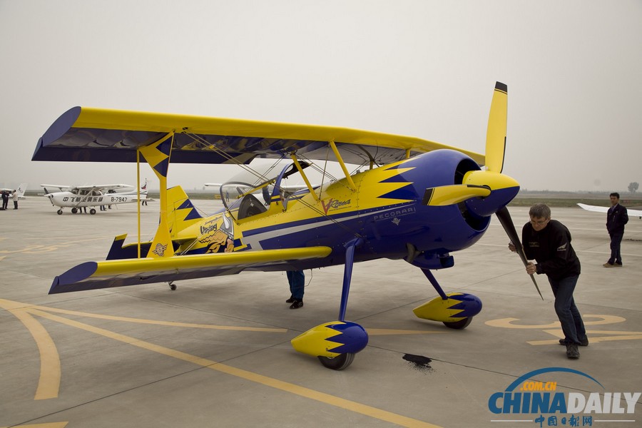 陜西渭南：國際通航大會進(jìn)行試飛排練