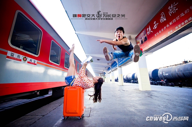 “跳舞吧，交大！”走紅網(wǎng)絡(luò) 高難度動作獲網(wǎng)友點贊