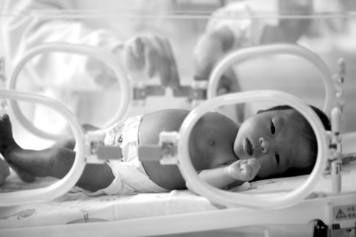 單獨(dú)兩孩實(shí)施一年出生人口增加47萬 預(yù)計(jì)今年再增100萬