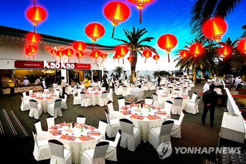 韓國濟州首家中國人專業(yè)餐廳開業(yè) 聘11名中國廚師