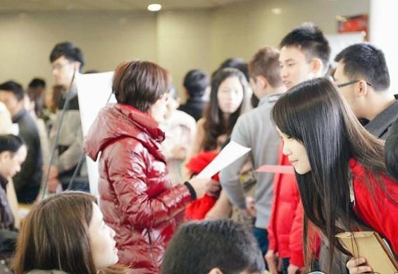 畢業(yè)生盈門(mén)補(bǔ)貼上門(mén) 漳州多項(xiàng)舉措鼓勵(lì)企業(yè)招人
