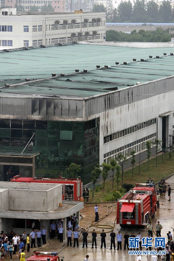 武漢“7·12”火災(zāi)死亡人數(shù)增至14人（圖）