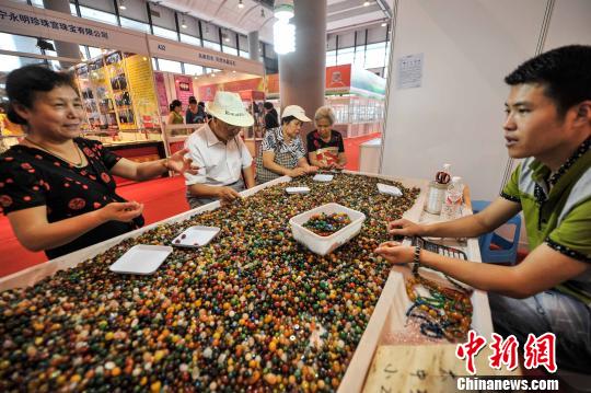 東盟珠寶玉石亮相南寧 讓市民大飽眼福