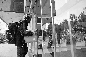 聚焦快遞業(yè):漲價(jià)一元 快遞員多掙兩毛錢