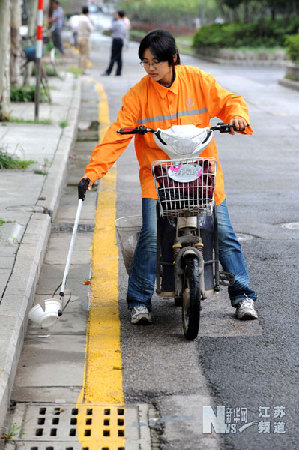 女大學(xué)生“清潔工”的鋼琴夢(mèng)