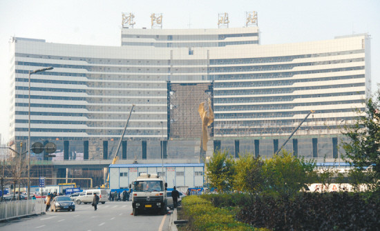 沈陽(yáng)北站主站房露“新顏”