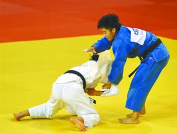 沈陽姑娘馬英楠38秒奪開幕后遼軍首金