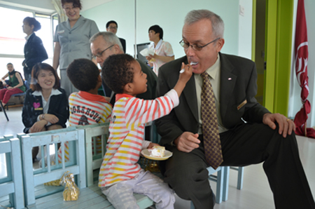 沈陽國際皇冠假日酒店六·一兒童節(jié)福利院愛心活動