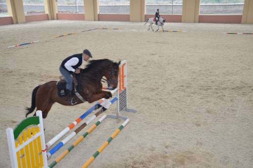 2013中國(guó)馬術(shù)節(jié)開幕在即 國(guó)際友人體驗(yàn)馬術(shù)文化