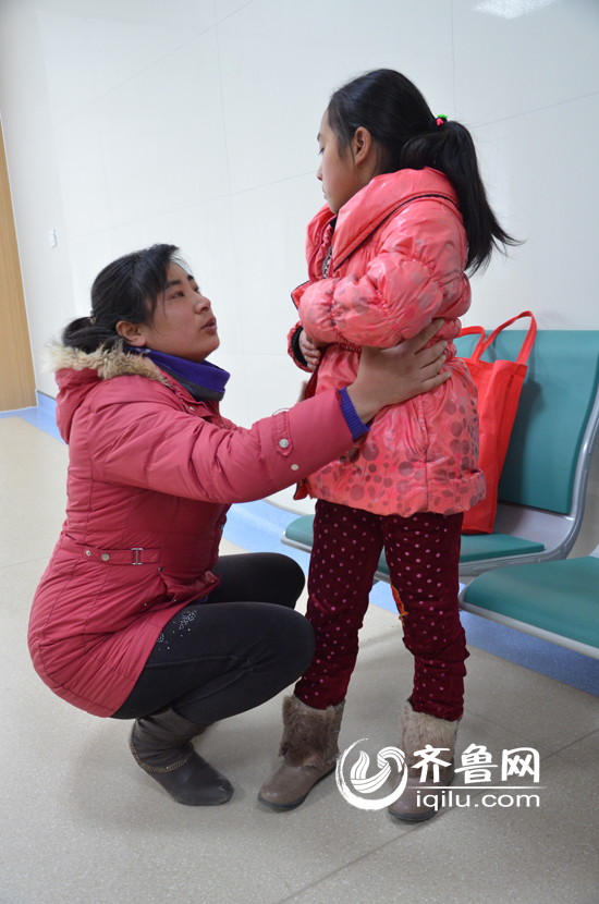 煙臺女孩皮膚一碰就爛 求醫(yī)9年孩子爸心灰意冷