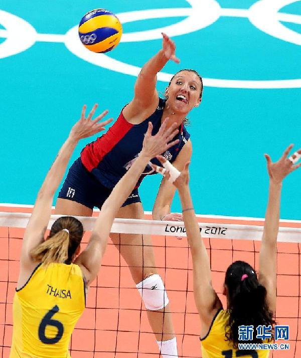 女排決賽:美國(guó)對(duì)陣巴西