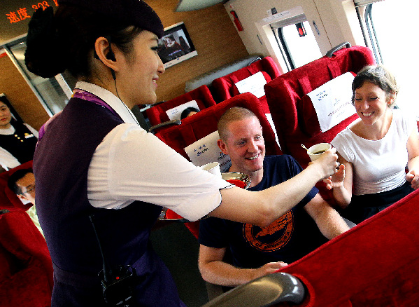 京滬高鐵迎來(lái)開通一周年